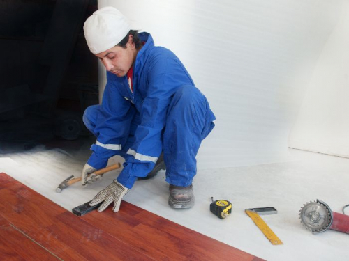 Instalador de piso flotante en La Dehesa.